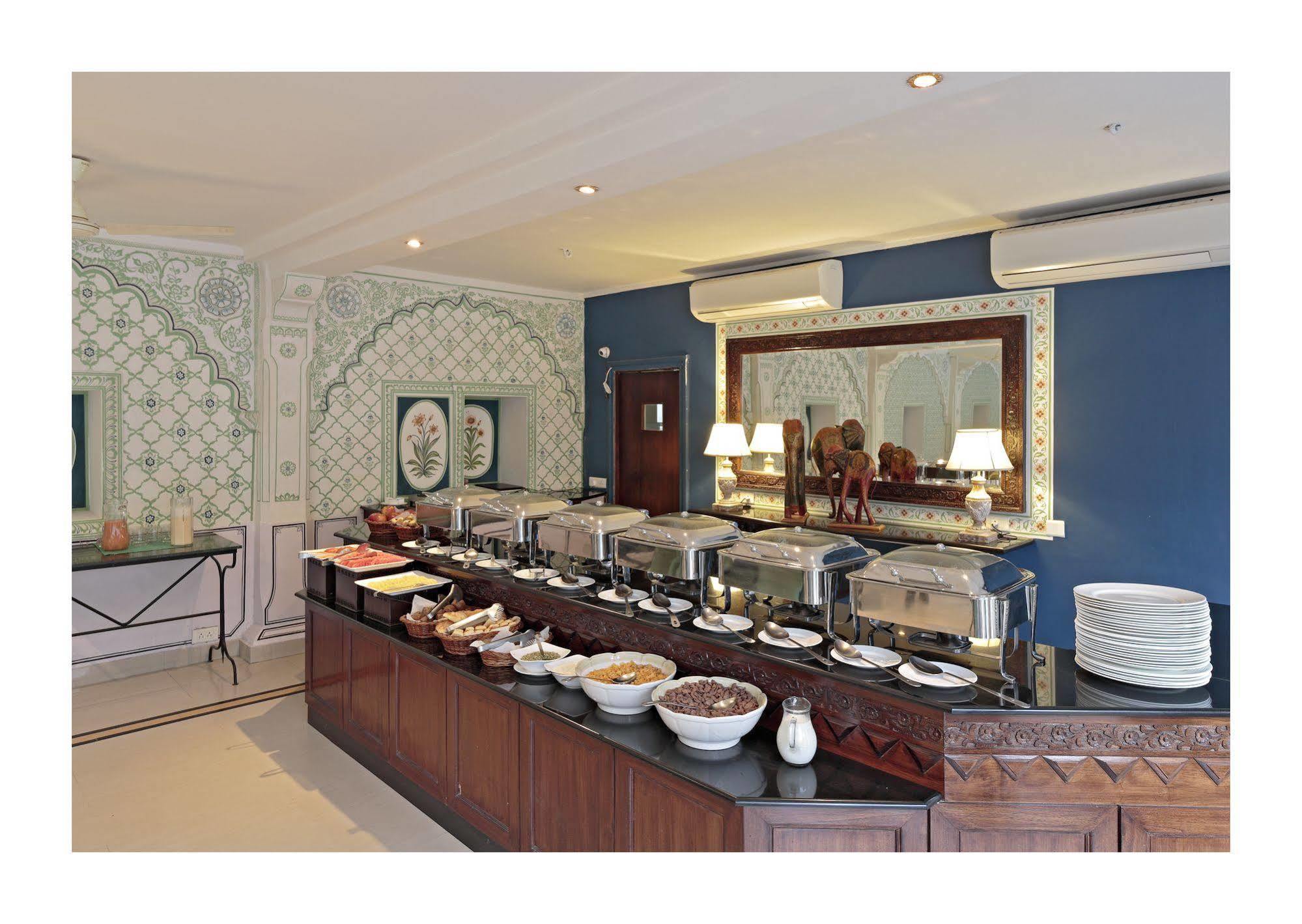 Rohet Garh Hotel Rohat Eksteriør billede